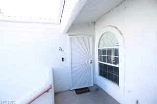 Photo #1: 2350117 Listing