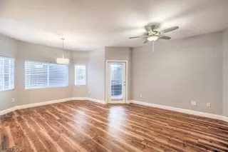 Photo #4: 2350122 Listing 