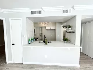 Photo #6: 2350155 Listing 