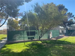 Photo #1: 2350191 Listing
