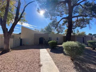Photo #2: 2350191 Listing
