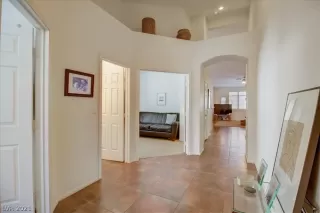 Photo #2: 2350207 Listing