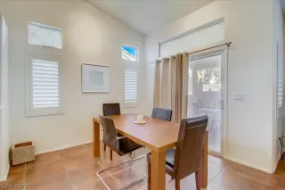 Photo #5: 2350207 Listing