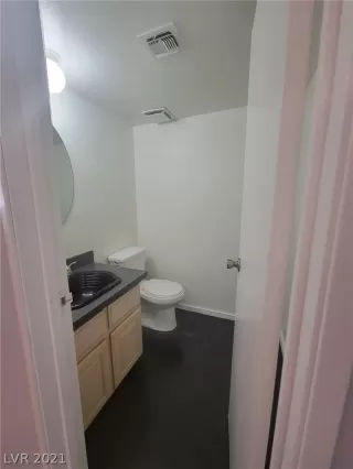 Photo #5: 2350217 Listing 