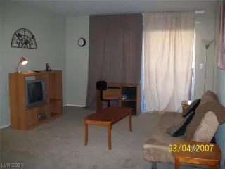 Photo #2: 2350237 Listing 