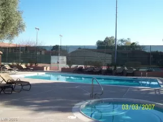 Photo #6: 2350237 Listing 