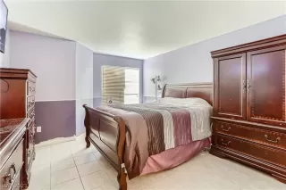 Photo #4: 2350246 Listing