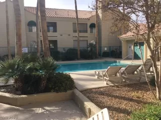 Photo #3: 2350267 Listing 