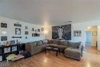 Photo #2: 2350277 Listing