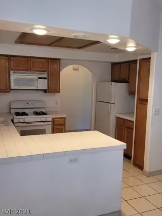 Photo #2: 2350280 Listing