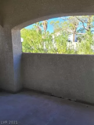 Photo #5: 2350280 Listing