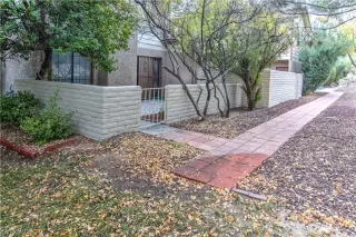 Photo #4: 2350318 Listing