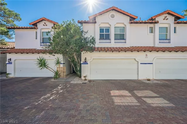 MLS: 2350351 Condo For Sale