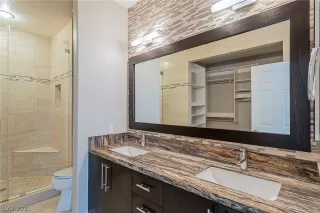 Photo #2: 2350351 Listing 