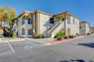 Photo #5: 2350354 Listing