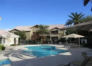 Photo #2: 2350389 Listing 