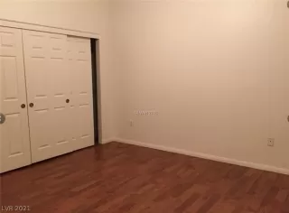 Photo #6: 2350389 Listing 