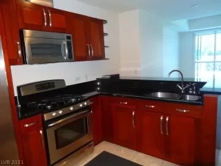 Photo #5: 2350390 Listing 
