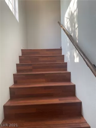 Photo #1: 2350404 Listing 