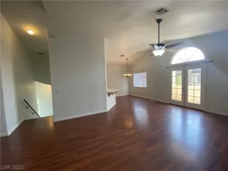 Photo #2: 2350404 Listing 