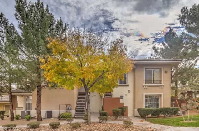 MLS: 2350412 Condo For Sale