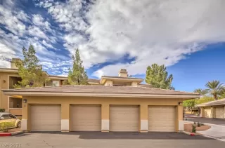 Photo #4: 2350412 Listing 