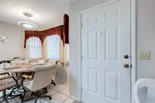 Photo #3: 2350471 Listing 