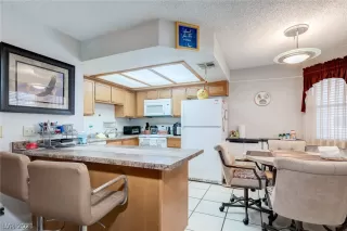 Photo #6: 2350471 Listing 