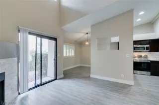 Photo #4: 2350483 Listing 