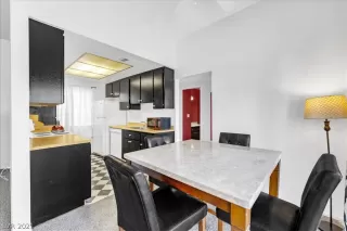 Photo #6: 2350487 Listing