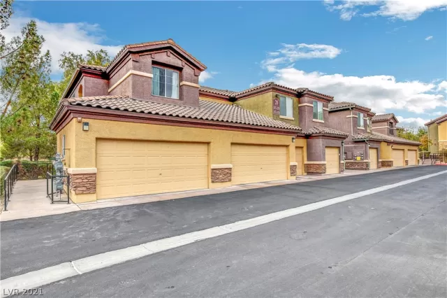 MLS: 2350491 Condo For Sale