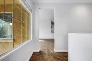 Photo #5: 2350491 Listing