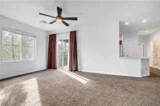 Photo #6: 2350491 Listing