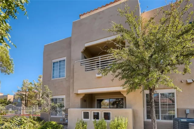 MLS: 2350503 Condo For Sale