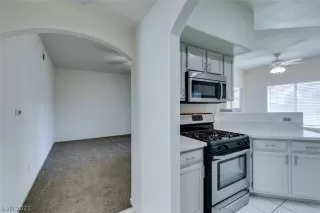 Photo #3: 2350504 Listing 