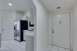 Photo #4: 2350504 Listing 