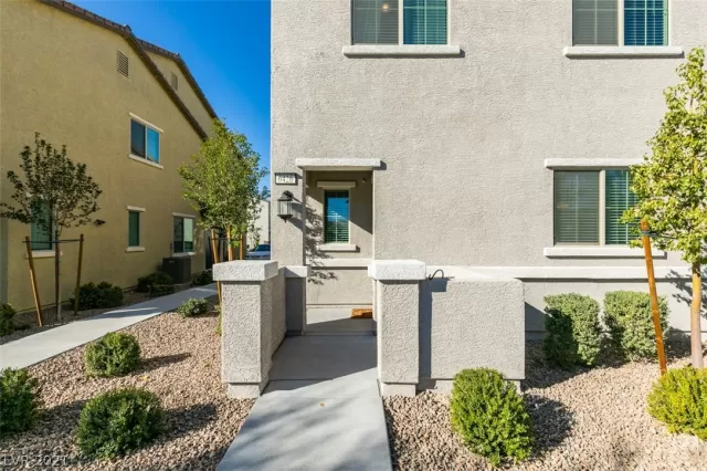 MLS: 2350533 Condo For Sale
