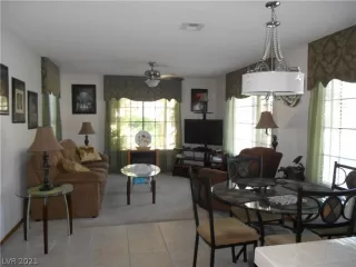 Photo #2: 2350546 Listing 