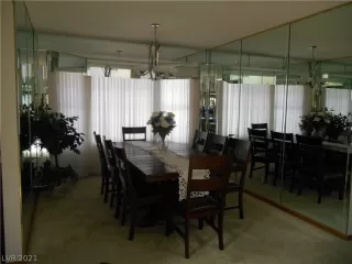 Photo #5: 2350546 Listing 