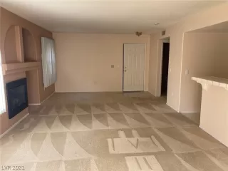 Photo #5: 2350568 Listing