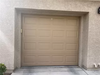 Photo #2: 2350590 Listing