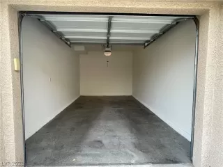 Photo #3: 2350590 Listing