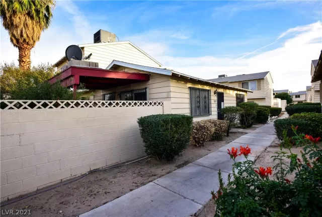 MLS: 2350601 Condo For Sale