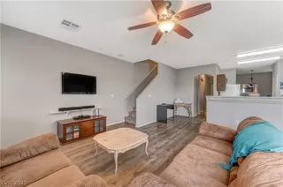 Photo #5: 2350607 Listing