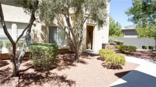 Photo #2: 2350610 Listing