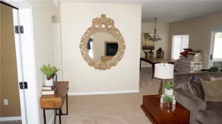 Photo #4: 2350610 Listing