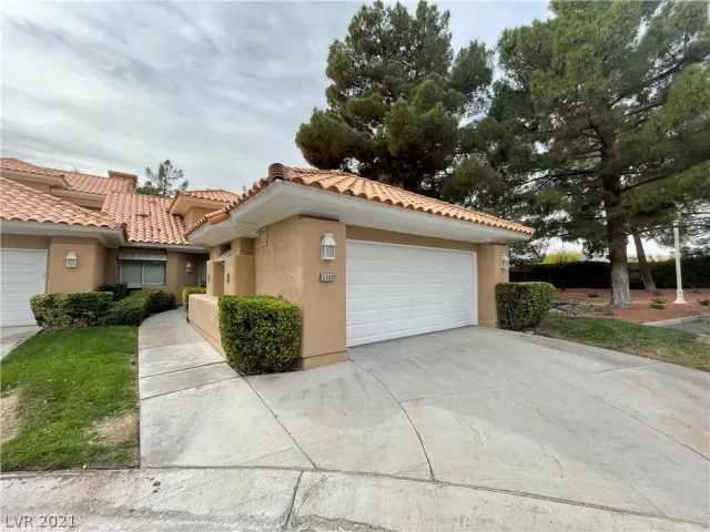 MLS: 2350614 Condo For Sale