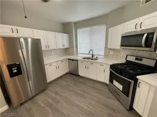 Photo #6: 2350614 Listing 