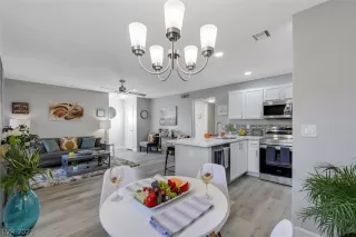 Photo #5: 2350680 Listing 