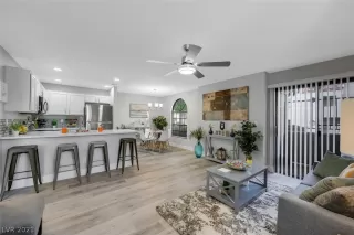 Photo #6: 2350680 Listing 